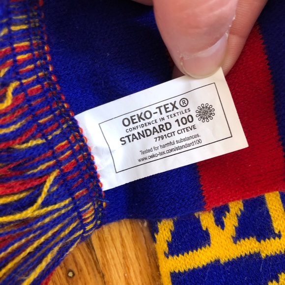 Flint City Bucks Scarf (Soccer Team) - Picture 7 of 7